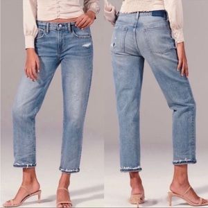 Abercrombie & Fitch Boyfriend Jeans
